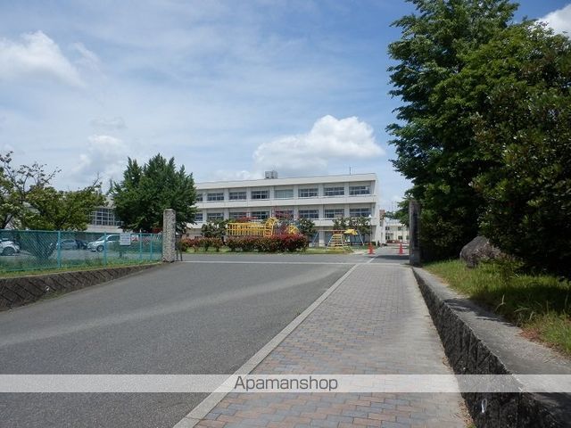 小学校　新知小学校（小学校）まで314m