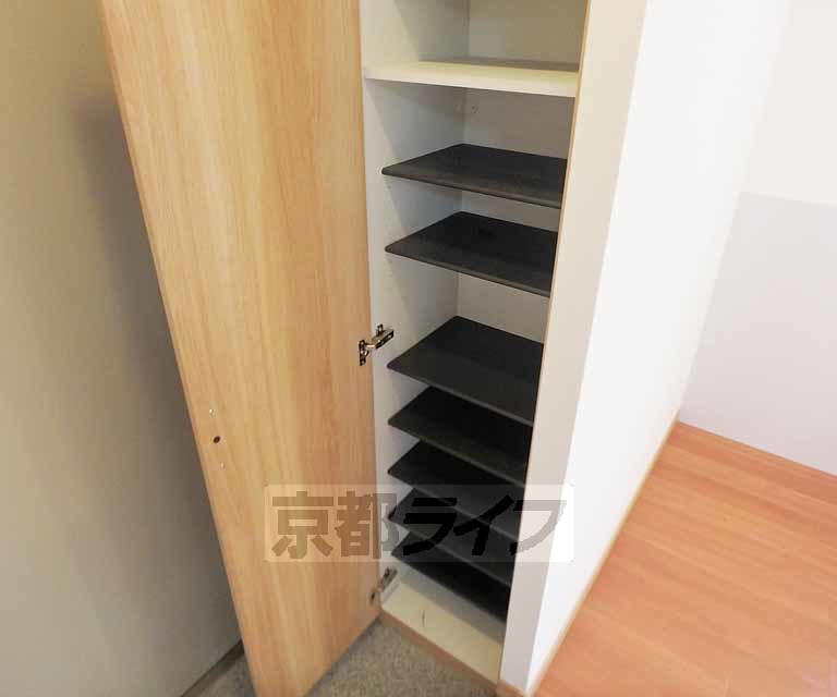 玄関　トールサイズの玄関収納がついています