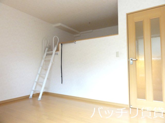 居室・リビング　※画像は別部屋の為イメージ、現状を優先いたします