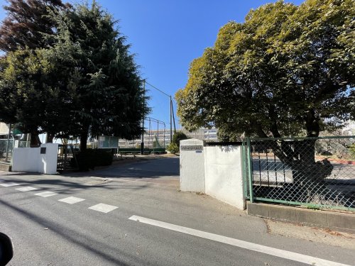 中学校　柏市立 柏第四中学校（中学校）まで709m