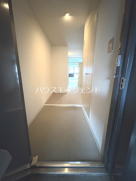 玄関　広々とした玄関です