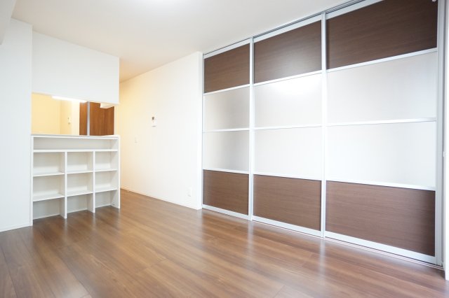 居室・リビング　※同物件、同タイプ、間取り反転のお部屋です