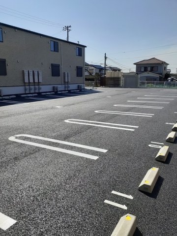 駐車場　車をお持ちの方に嬉しい駐車場付きの物件です