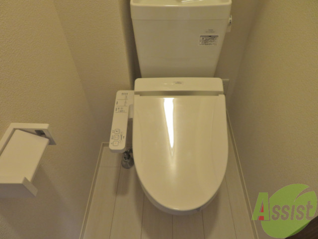 トイレ　トイレはウォシュレット付きなので嬉しいですね。