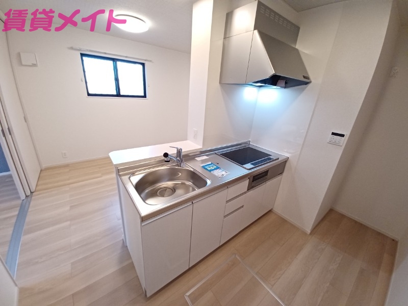 キッチン　同型参考写真です