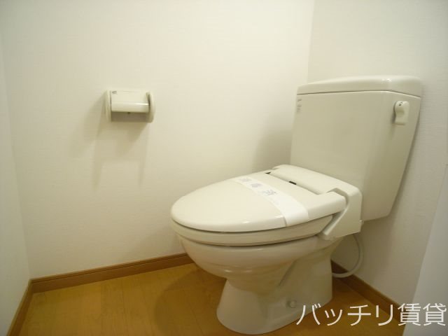 トイレ　※同型タイプの為現状優先