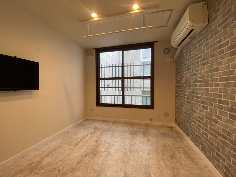 居室・リビング　広くてキレイなお部屋が広がっていて、充実した生活が送れそう。