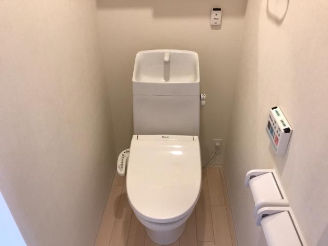 トイレ　シャワー付トイレ