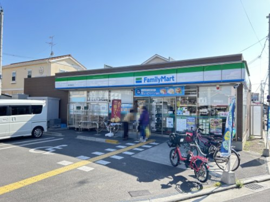 コンビニ　ファミリーマート 富木駅前店（コンビニ）まで244m