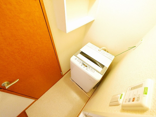 その他設備　室内洗濯機置場です