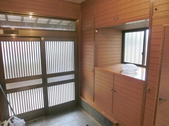 玄関　★たくさん収納できる靴箱★コートをかけれるクローゼットもご…