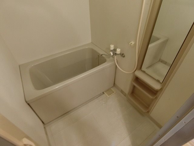 バス・シャワールーム　風呂