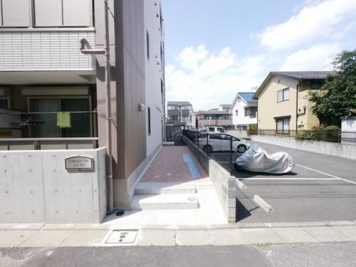 エントランス　アンプルールフェール十条　北区岸町2