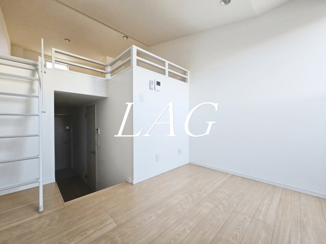 居室・リビング　洋室のお部屋です。（同仕様です。）