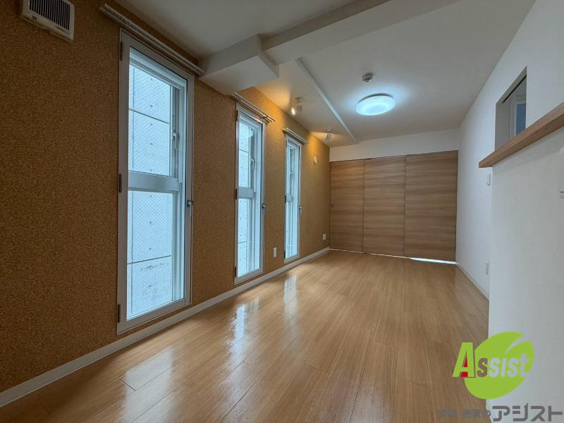 居室・リビング　広くてキレイなお部屋が広がっていて、充実した生活が送れそう。