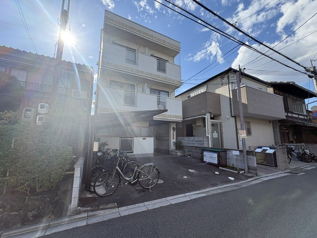 中之町ハイツの外観写真