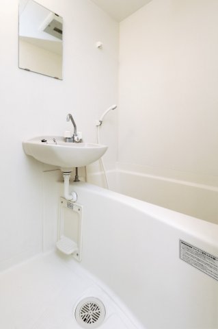 バス・シャワールーム　参考写真（同物件別部屋）