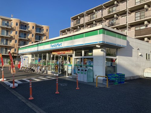 コンビニ　ファミリーマート サンズ新吉田店（コンビニ）まで172m