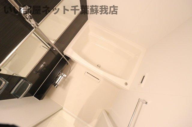 バス・シャワールーム　落ち着いた空間のお風呂です
