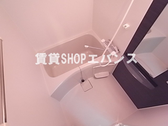 バス・シャワールーム　ゆったり過ごせるお風呂です