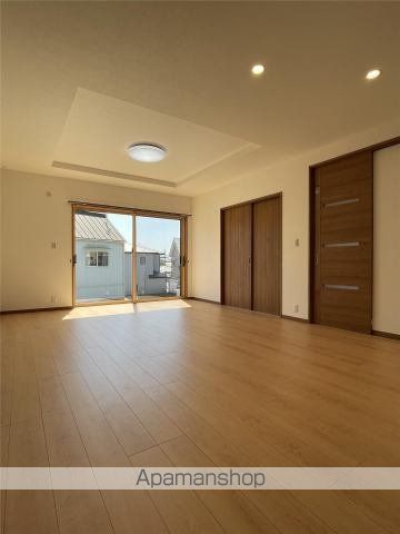 下北方町戸林貸家の居間写真