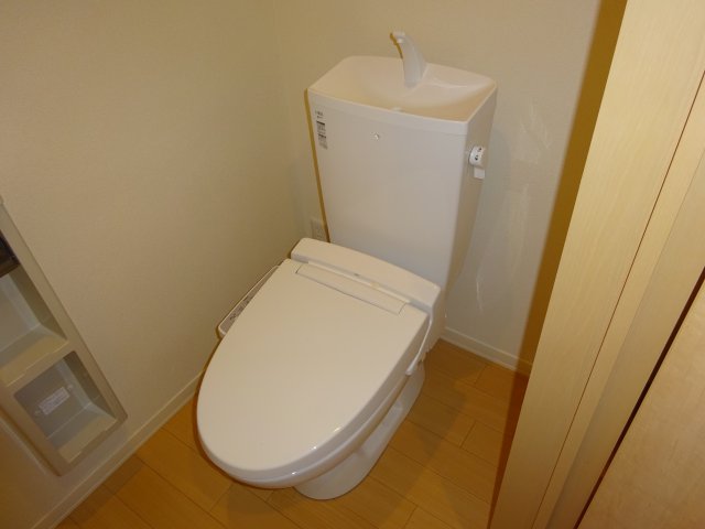 トイレ　ウォシュレット