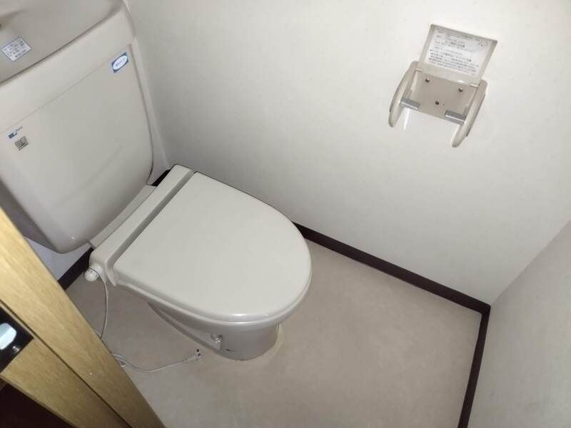 トイレ　同物件別部屋写真