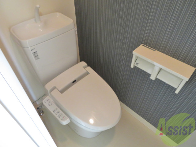トイレ　ウォシュレット付きのトイレです。シャワートイレは日本の宝。