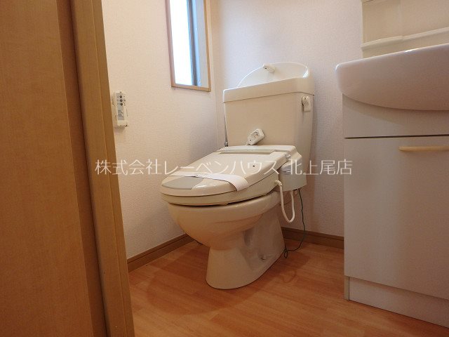 トイレ　お問合せは048-772-8202