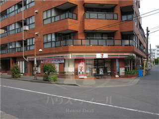 コンビニ　セブン-イレブン川口駅西口店（コンビニ）まで672m