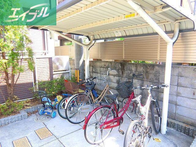 駐車場　駐輪場