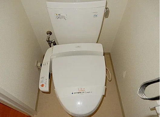 トイレ　同タイプ部屋　参考写真です