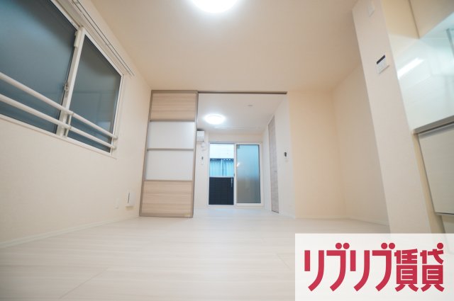 ＪＲ総武線 西千葉駅 徒歩1分 3階建 築3年の居間写真