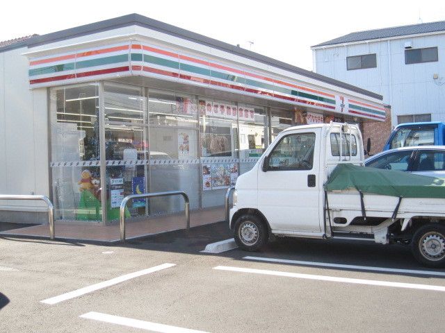 コンビニ　セブンイレブン（コンビニ）まで450m