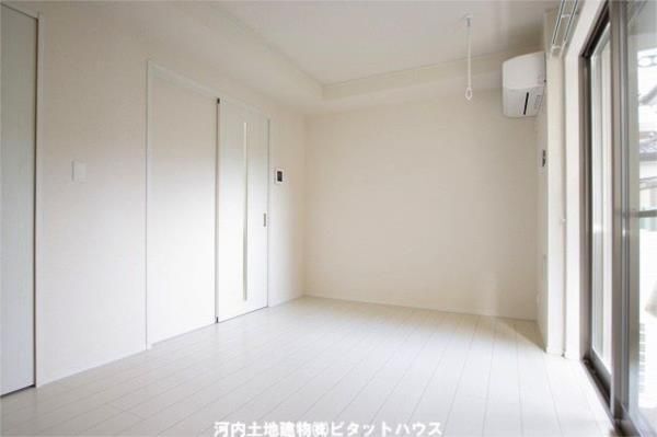 居室・リビング　反転室内