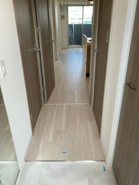 地下鉄鶴舞線 浅間町駅 徒歩4分 15階建 築6年の玄関写真