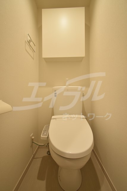 ＪＲ東海道本線 千里丘駅 徒歩3分 3階建 築8年のトイレ写真