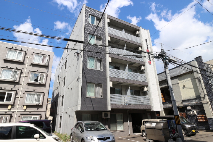 地下鉄東西線 西１１丁目駅 徒歩12分 築10年