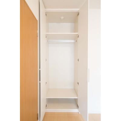 収納　写真は同タイプ住居です。