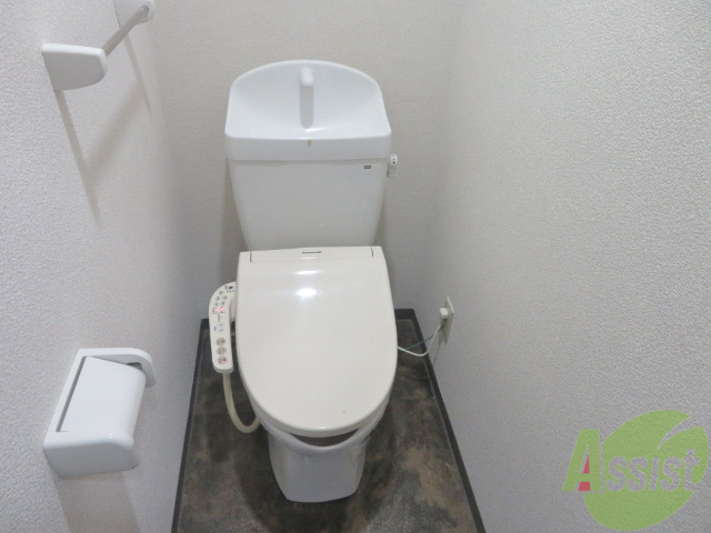 トイレ　こちらはトイレです。清潔感があり、安心して使用できます