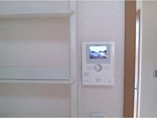 セキュリティ　女性の方でも安心のモニター付きインターフォン♪
