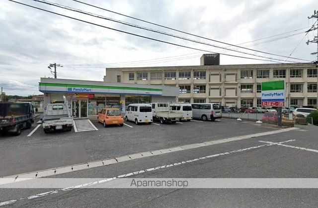コンビニ　ファミリーマート 玉野東児店（コンビニ）まで359m