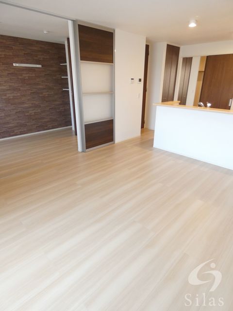 ＪＲ阪和線 鳳駅 徒歩25分 3階建 築8年の居間写真