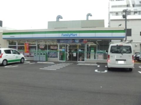 コンビニ　ファミリーマート 熱田花表町店（コンビニ）まで680m
