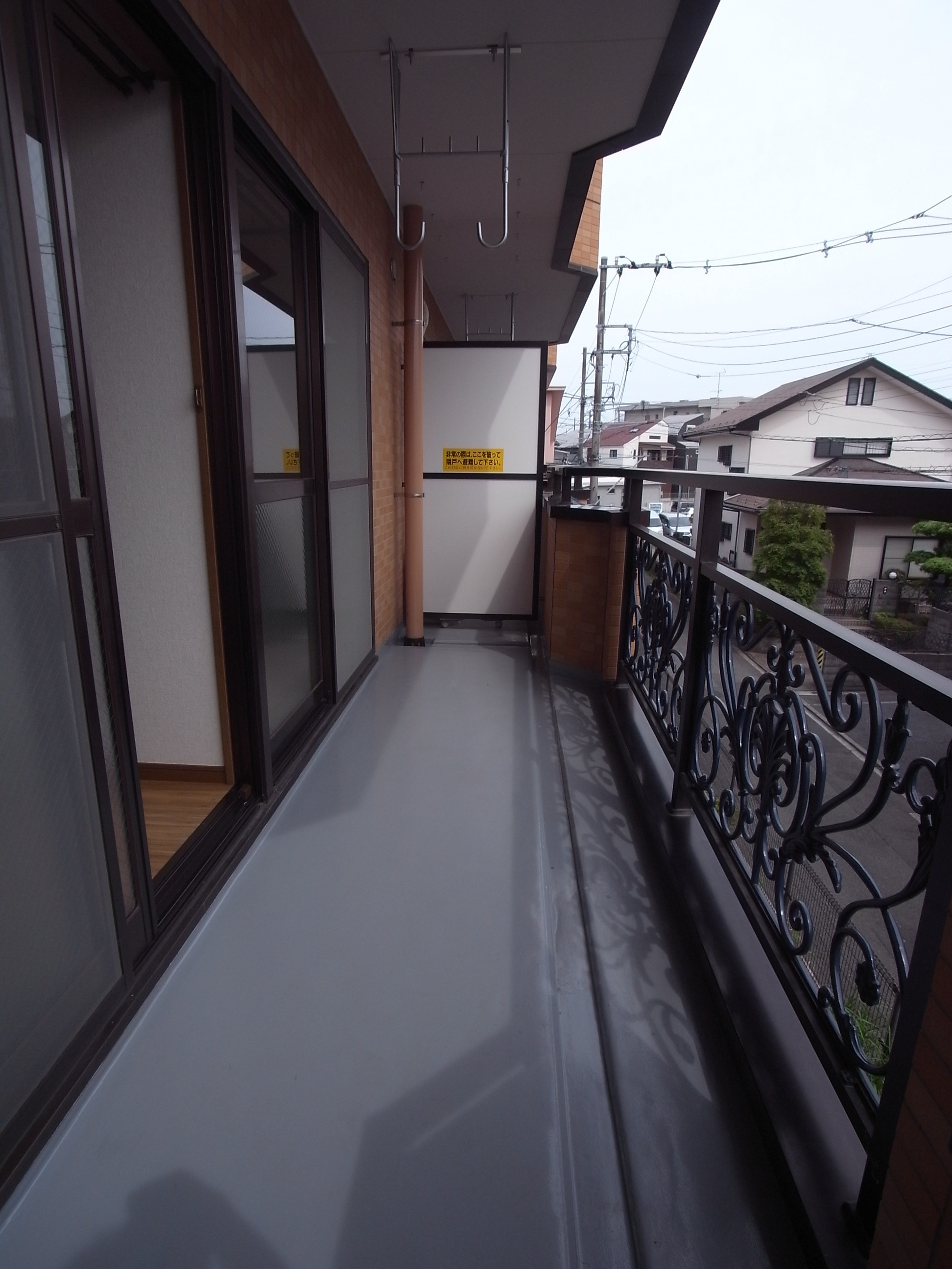 バルコニー　南面２室の明るいバルコニー