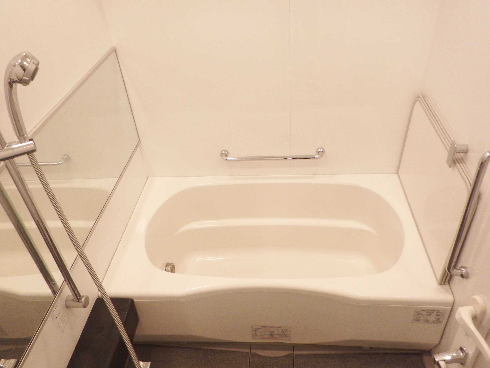 バス・シャワールーム　ＵＢ　追い焚き機能付き