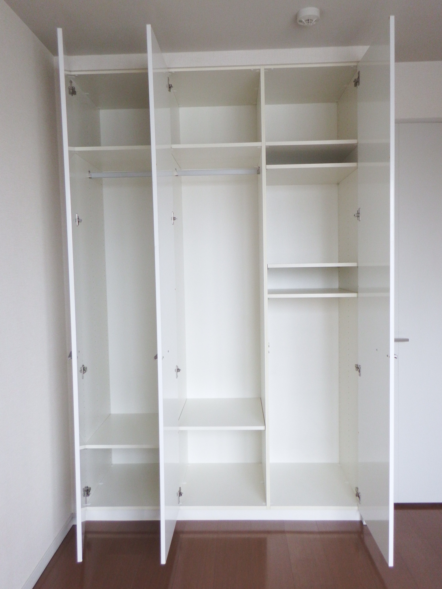 収納　洋室6.5帖クローゼット収納