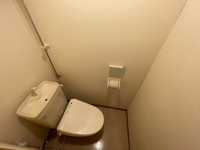 【アンヌのトイレ】