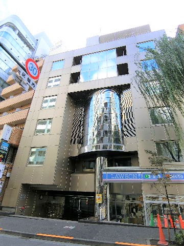 【エルハイム新宿の建物外観】