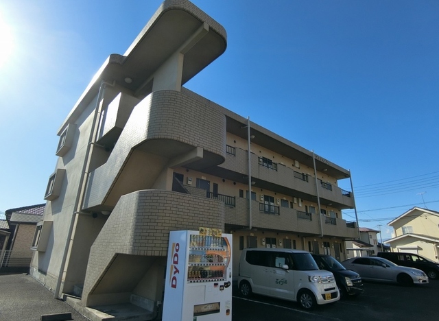 【富士市三ツ沢のマンションの建物外観】